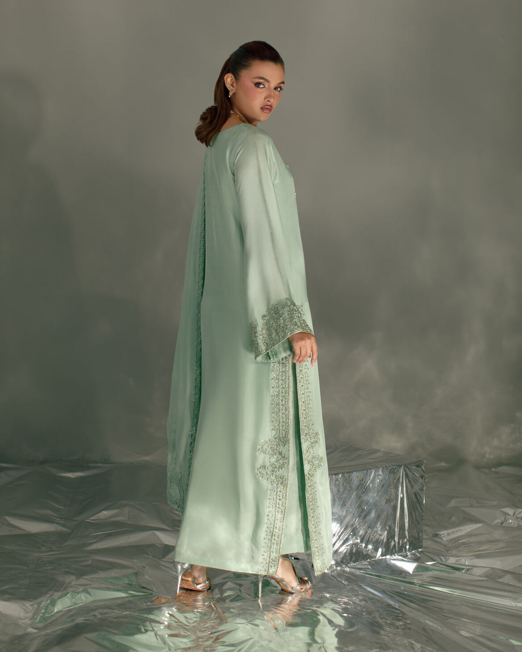 3-Piece Mint Green Tassel Silk Embroidered