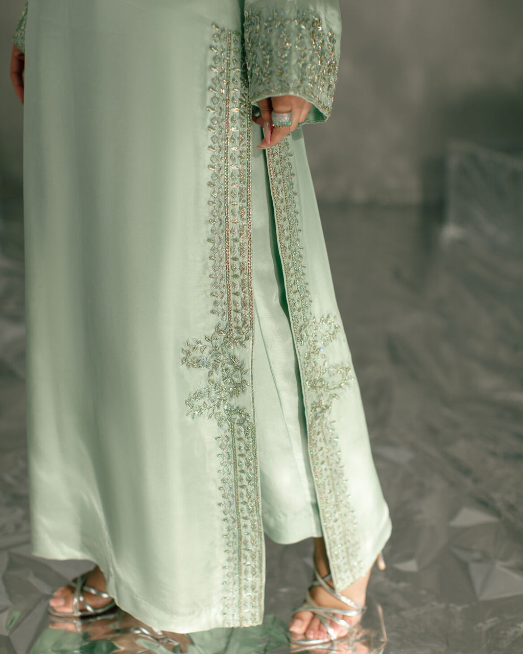 3-Piece Mint Green Tassel Silk Embroidered