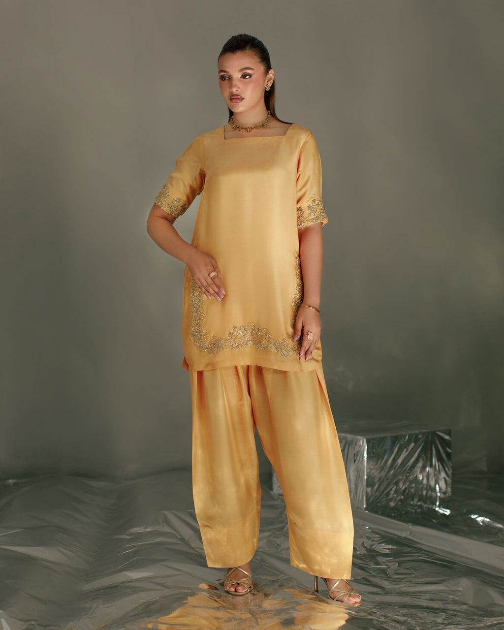 3-Piece Pastel Rust Tassel Silk Embroidered