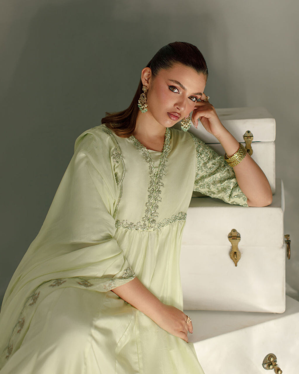 3-Piece Light Mint Tassel Silk Embroidered