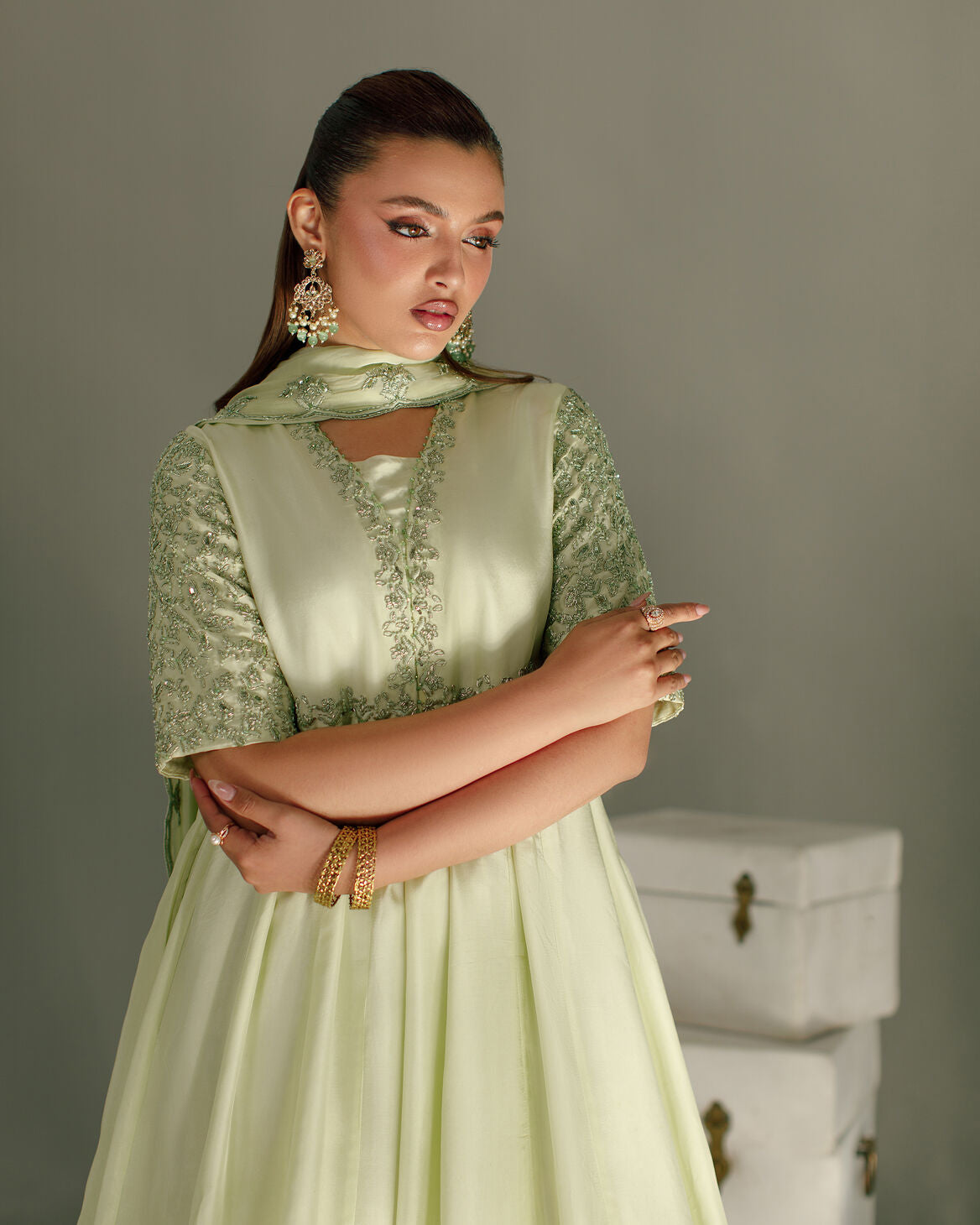 3-Piece Light Mint Tassel Silk Embroidered