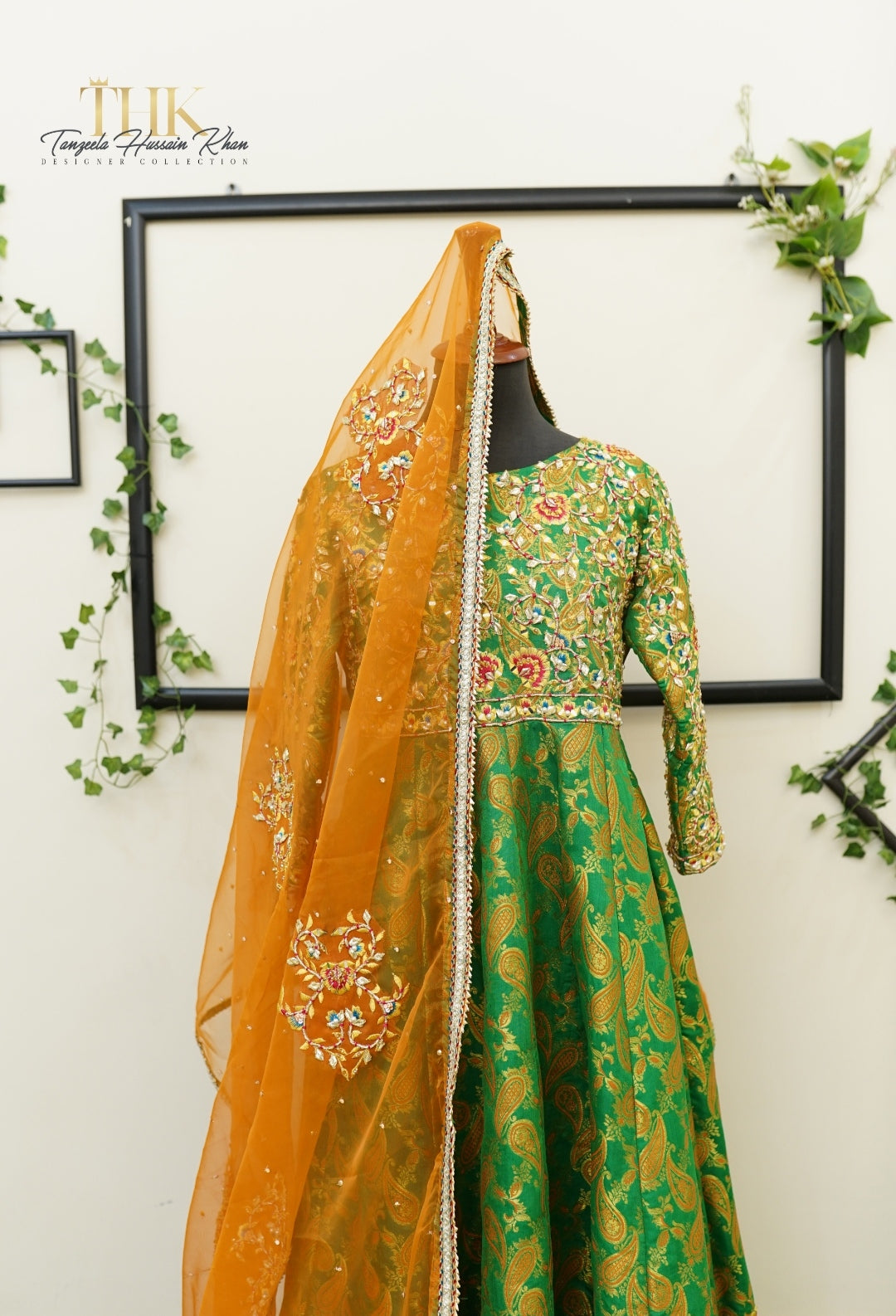 2-Piece Green Jamawar Atlas Embroidered Pishwas
