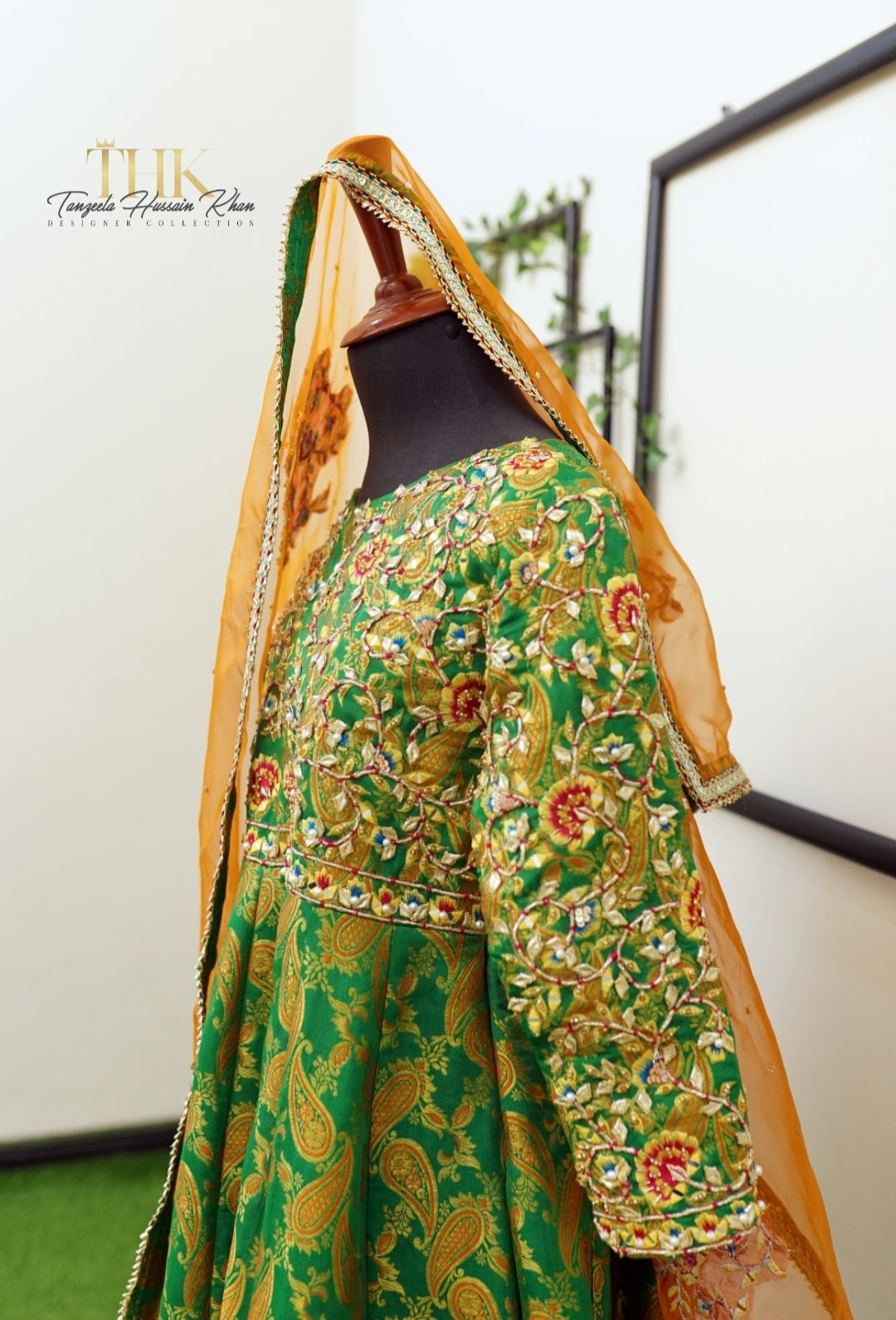 2-Piece Green Jamawar Atlas Embroidered Pishwas