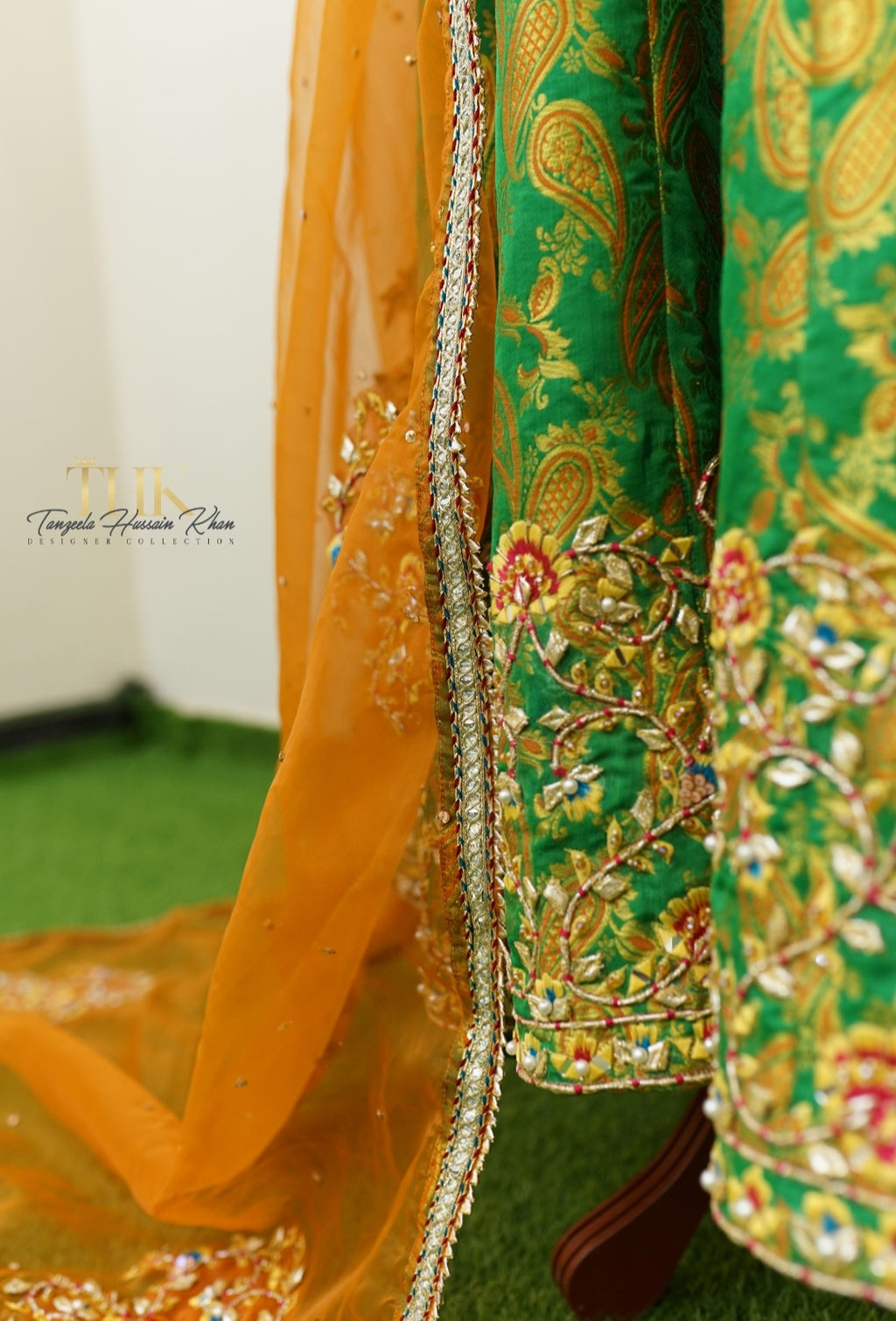 2-Piece Green Jamawar Atlas Embroidered Pishwas