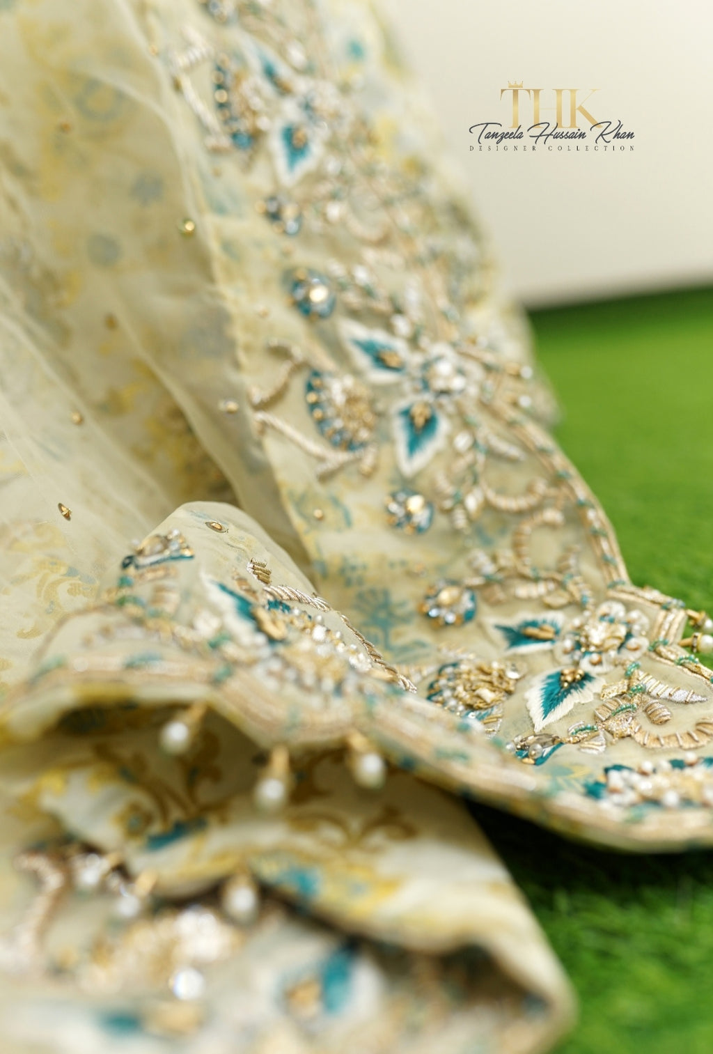 2-Piece White Jamawar Maxi