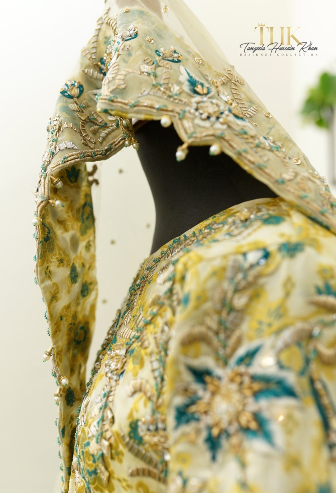 2-Piece White Jamawar Maxi