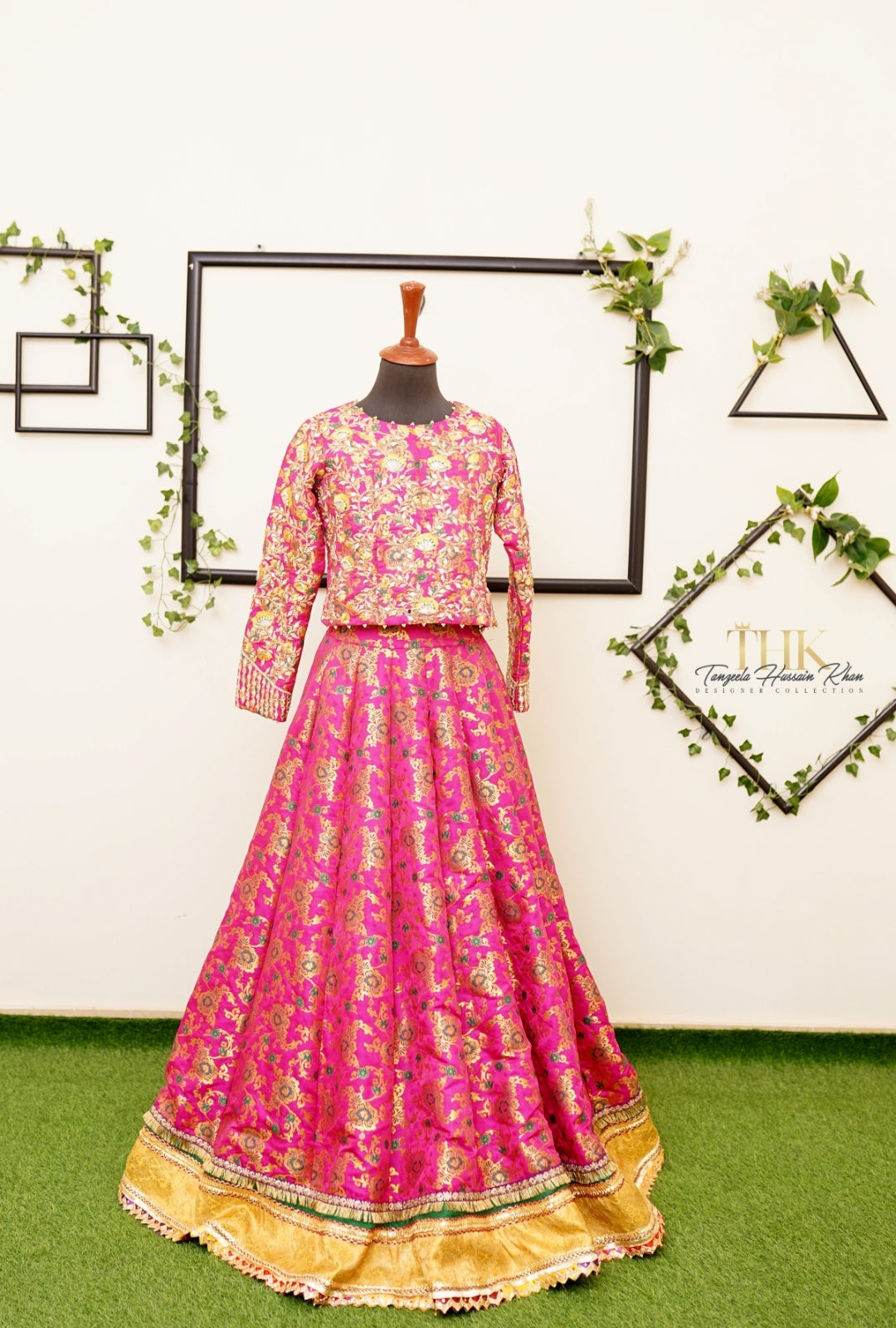 3-Piece Atlas Jamawar Lehnga