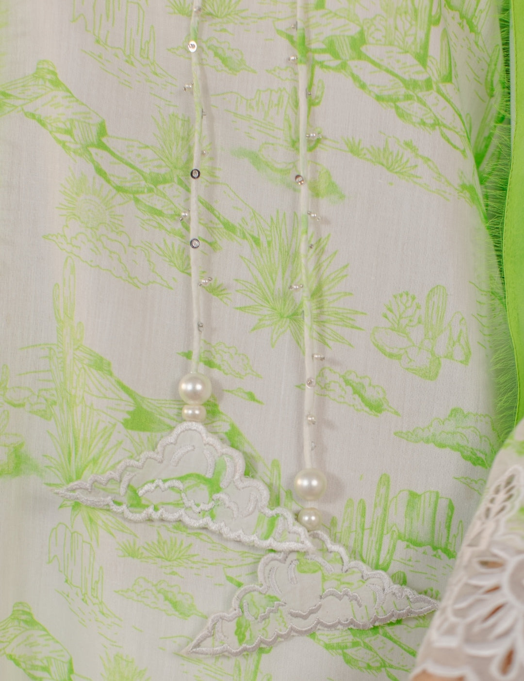 3-Piece Green and White Lawn