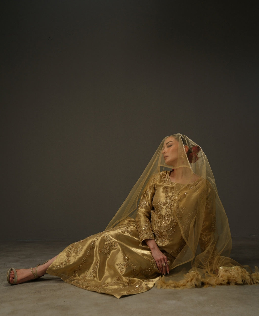 3-Piece Gold Lama Tissue Embroidered
