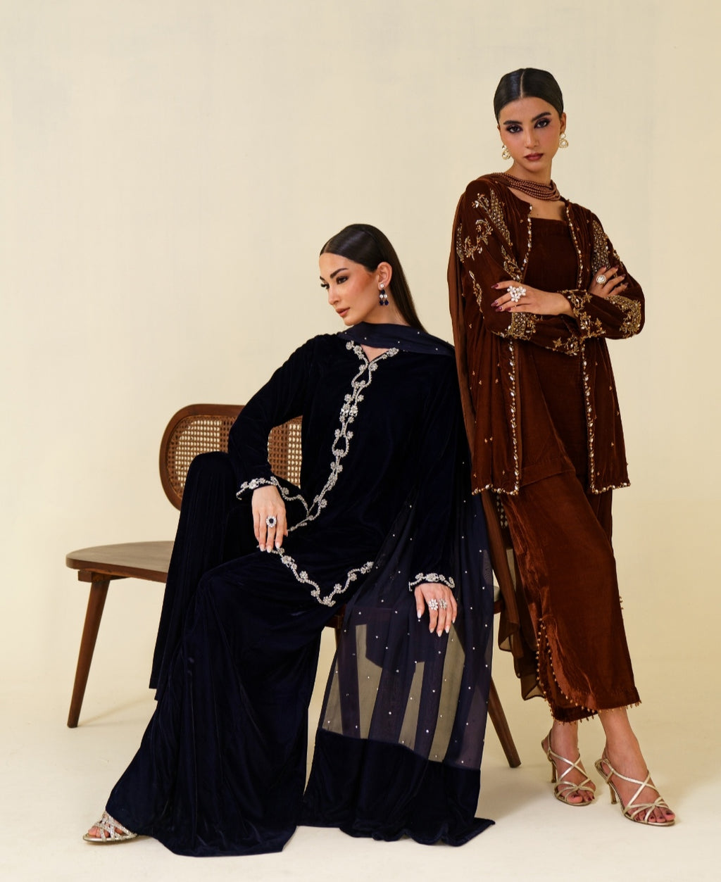 3-Piece Brown Velvet Embroidered