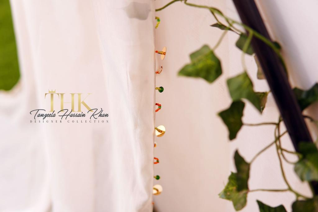 2-Piece White Chiffon Rose Paint Suit TAN0899