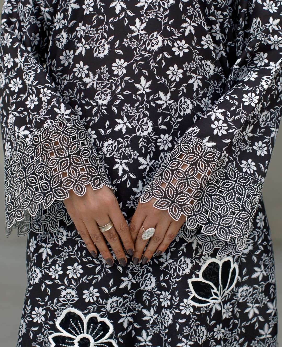 3-Piece Black And White Lawn