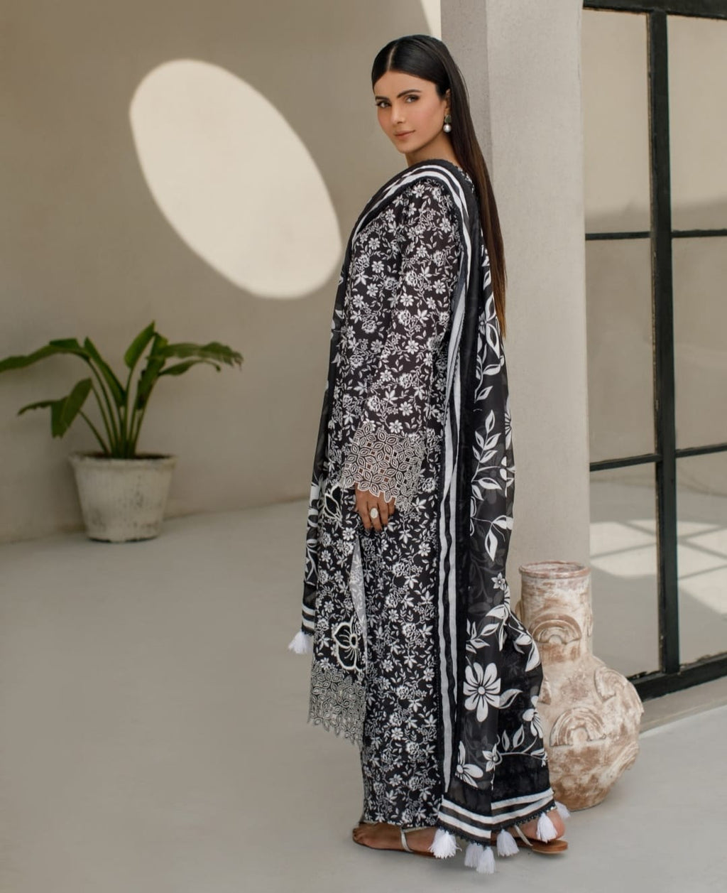 3-Piece Black And White Lawn