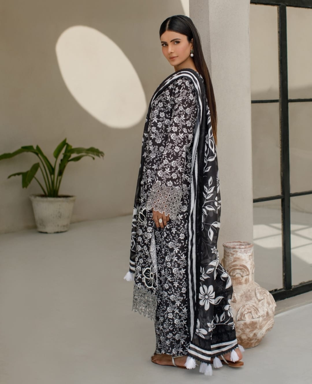 3-Piece Black And White Lawn