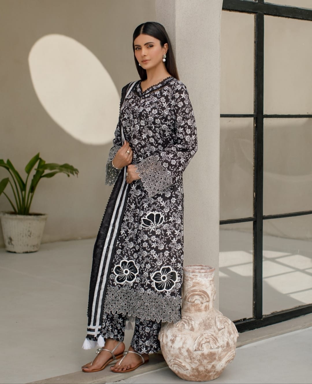 3-Piece Black And White Lawn