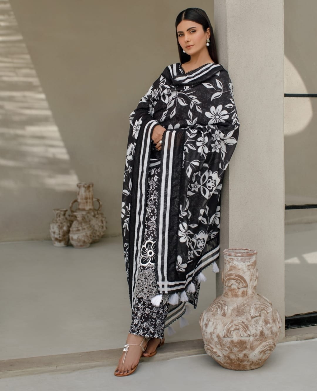 3-Piece Black And White Lawn