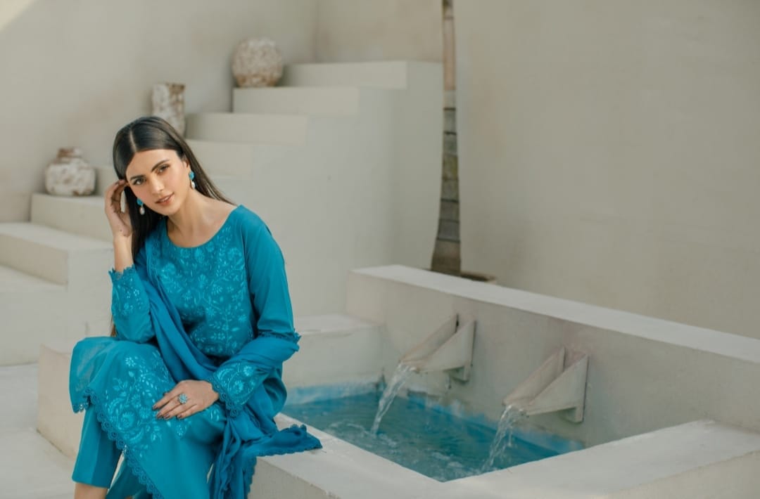 3-Piece Crystal Tale Lawn