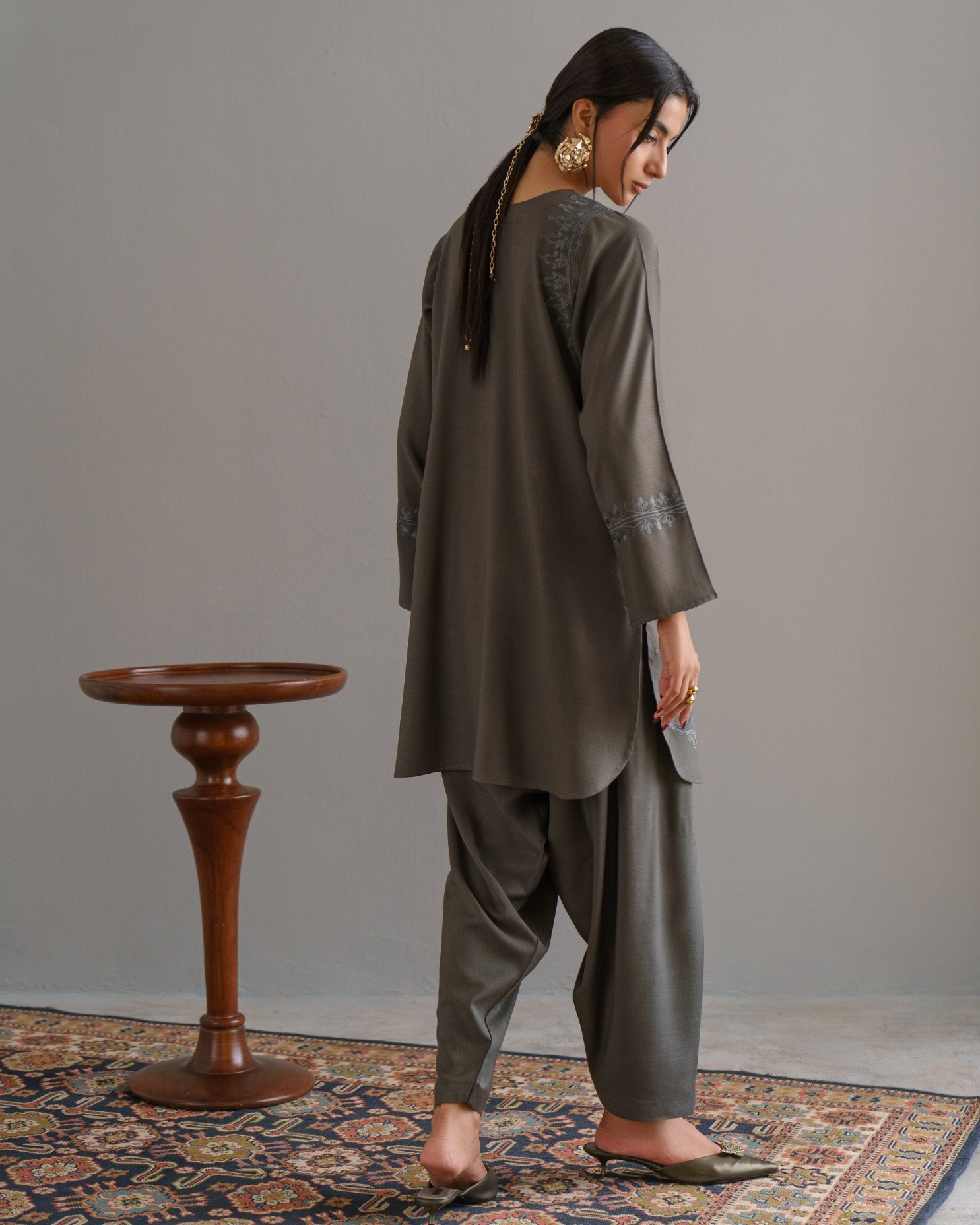 3-Piece Gray Woolina Embroidered