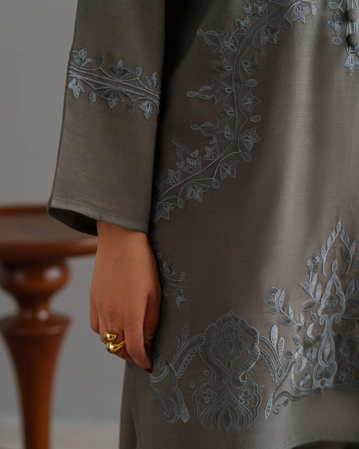 3-Piece Gray Woolina Embroidered