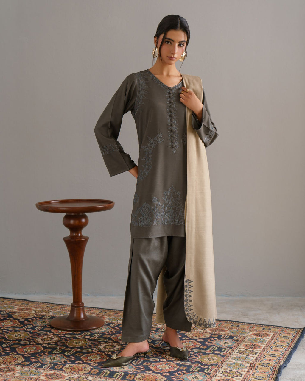 3-Piece Gray Woolina Embroidered