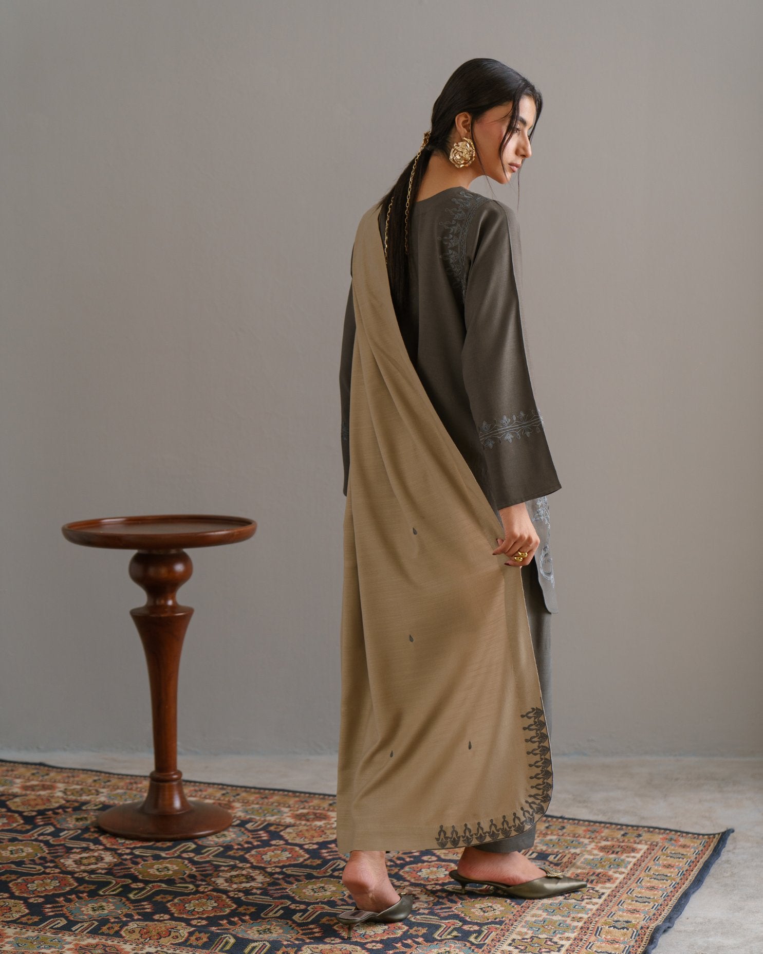 3-Piece Gray Woolina Embroidered