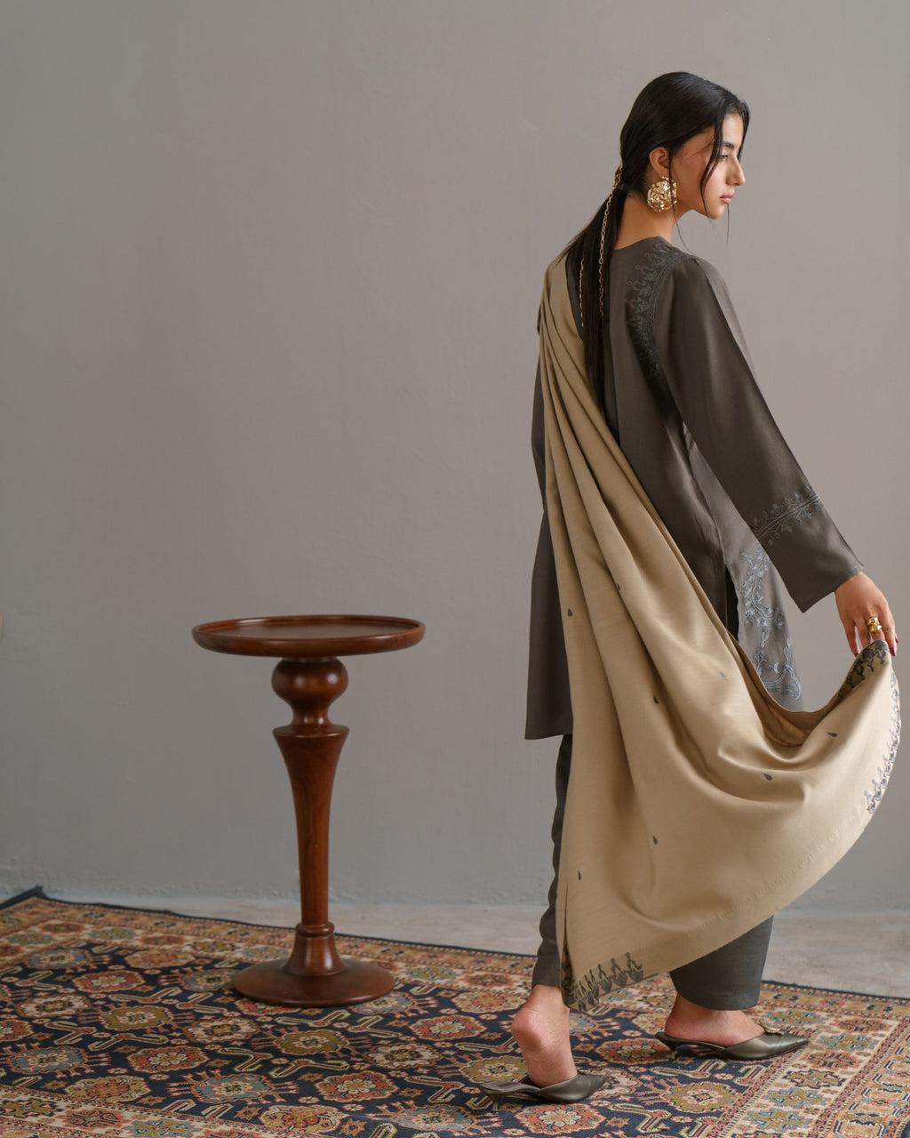 3-Piece Gray Woolina Embroidered
