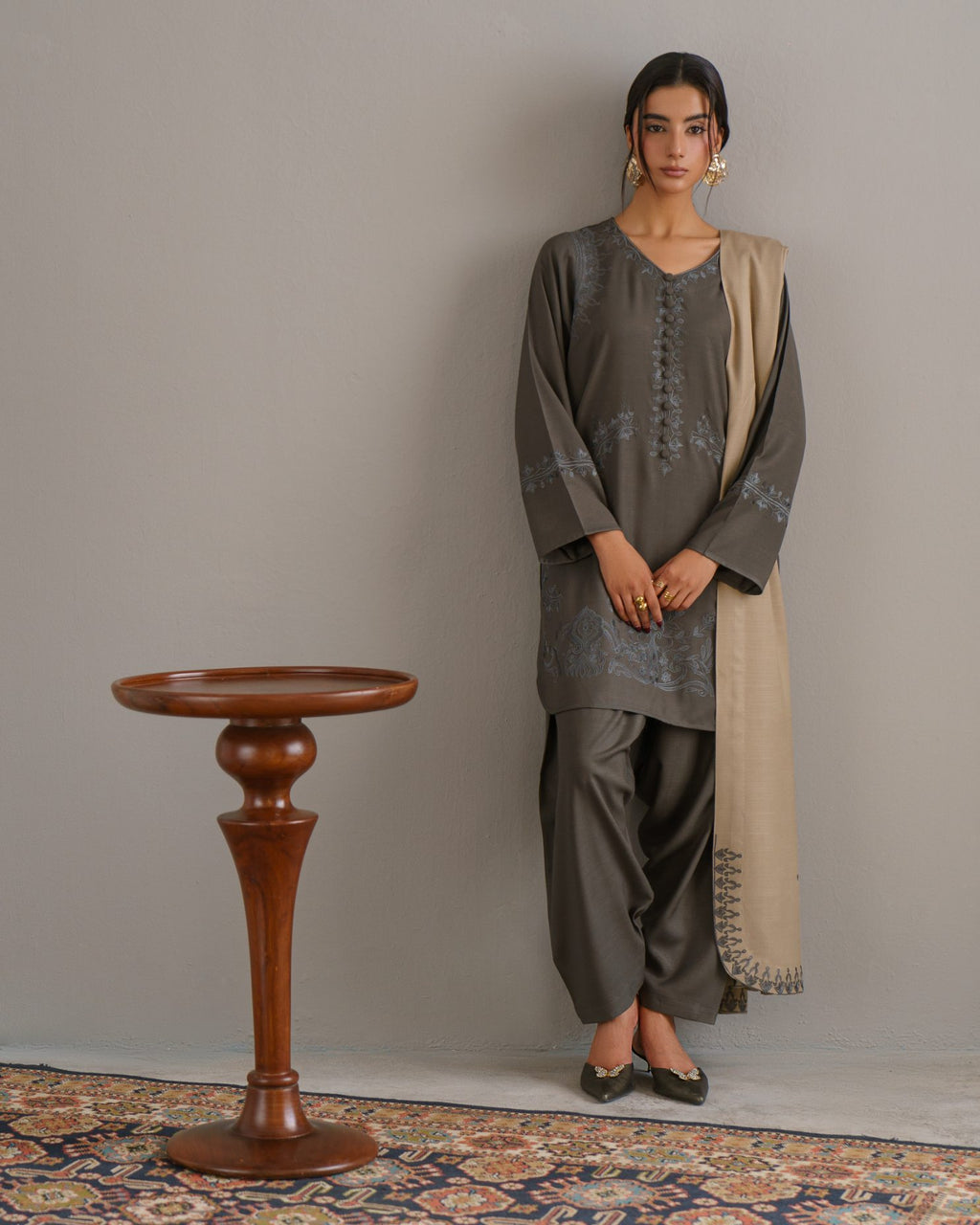 3-Piece Gray Woolina Embroidered