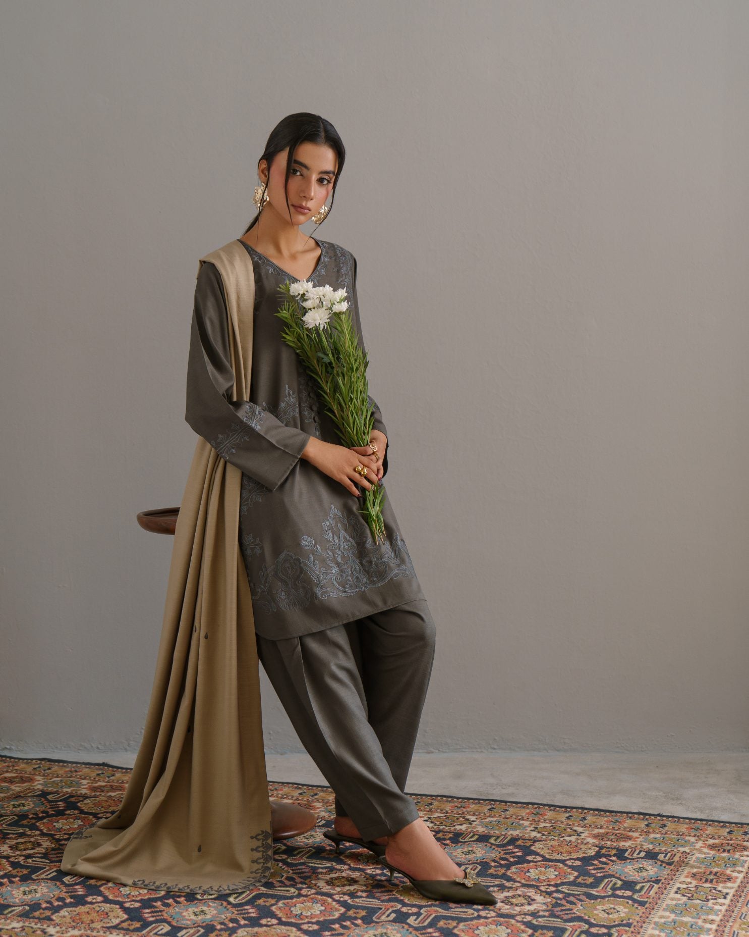 3-Piece Gray Woolina Embroidered