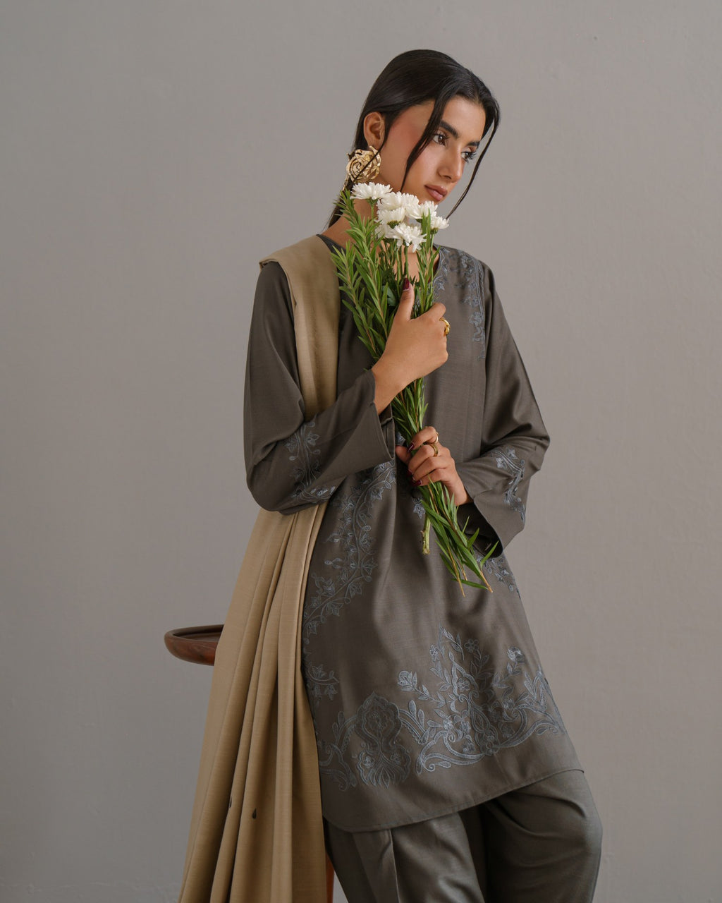 3-Piece Gray Woolina Embroidered