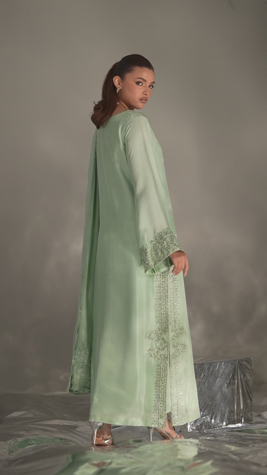 3-Piece Mint Green Tassel Silk Embroidered
