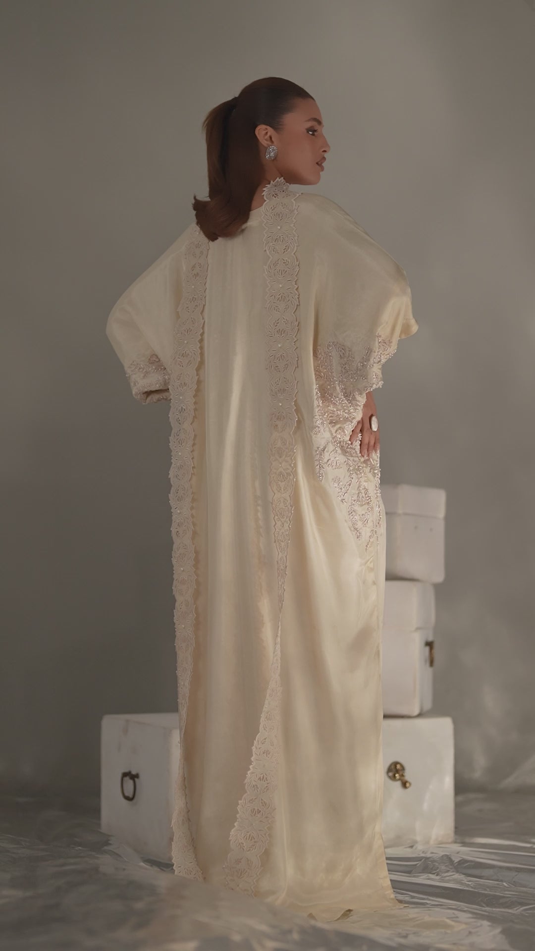 3-Piece Pastel Ivory Tassel Silk Embroidered